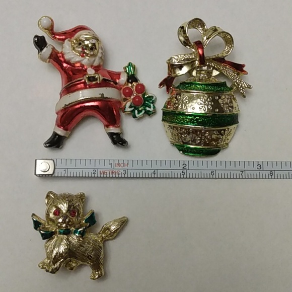 Christmas Fun Brooch Lot of 3 Santa, Ornament, Cat Red Green Goldtone - Picture 11 of 11
